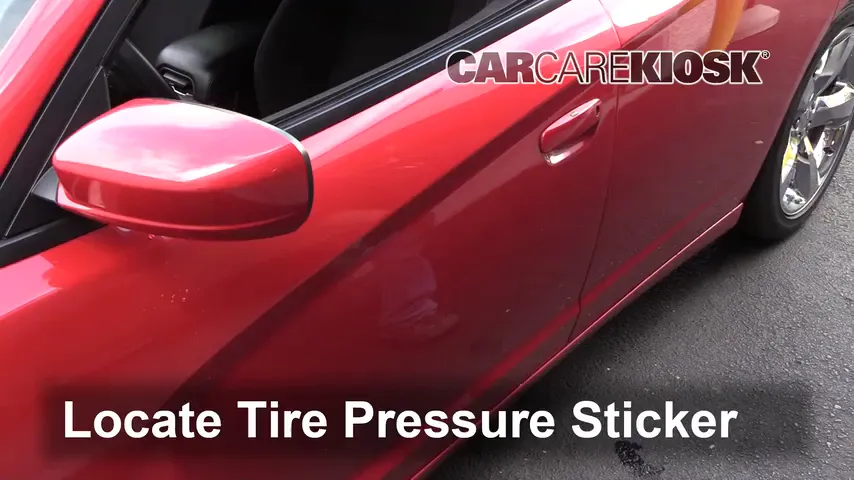 2012 Dodge Charger RT 5.7L V8 Tires & Wheels Check Tire Pressure